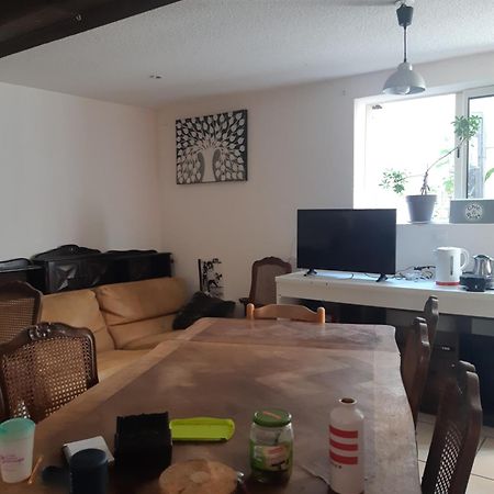 Ferienwohnung Chic Et Relax Montmarault Exterior foto