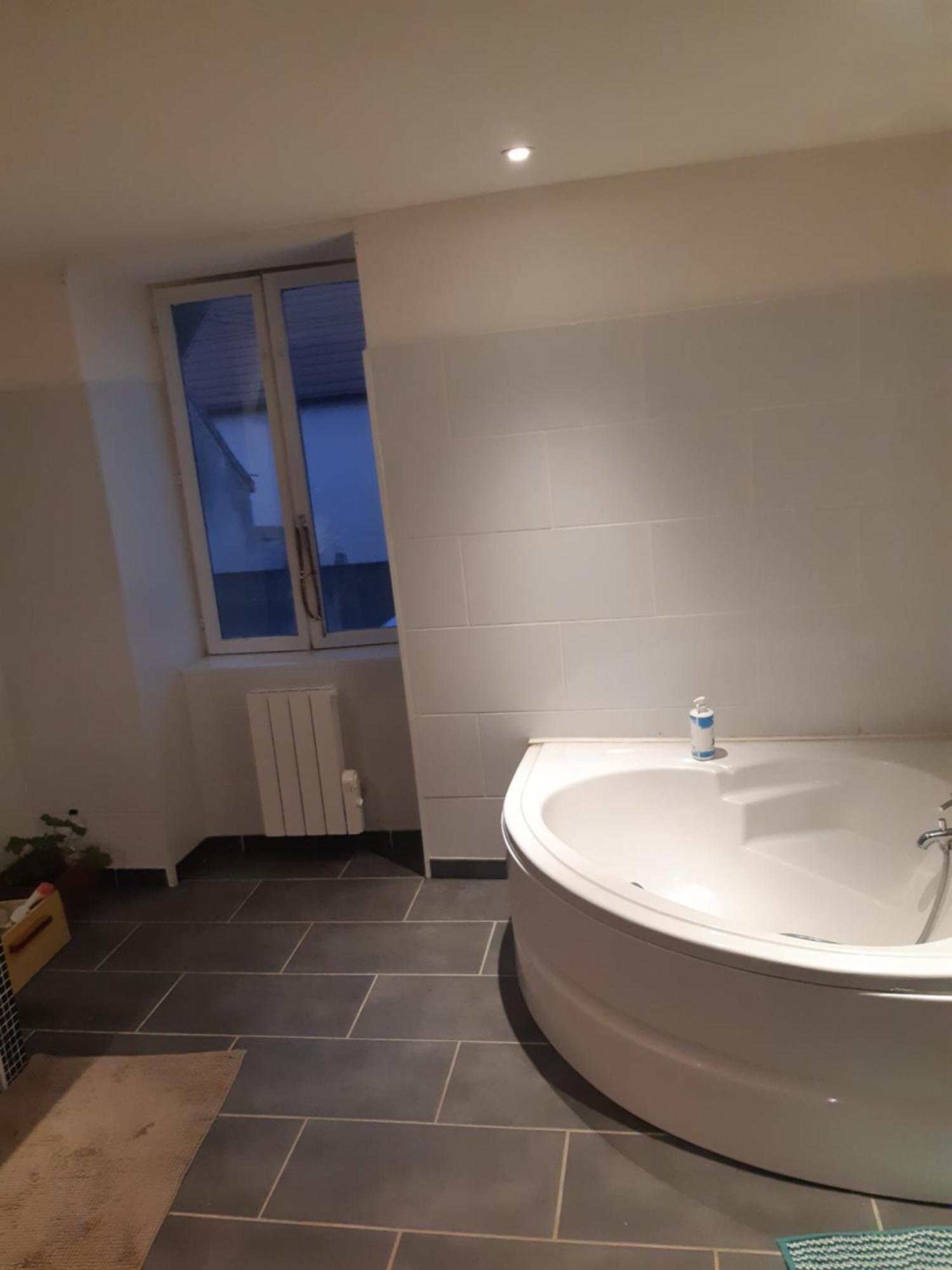 Ferienwohnung Chic Et Relax Montmarault Exterior foto